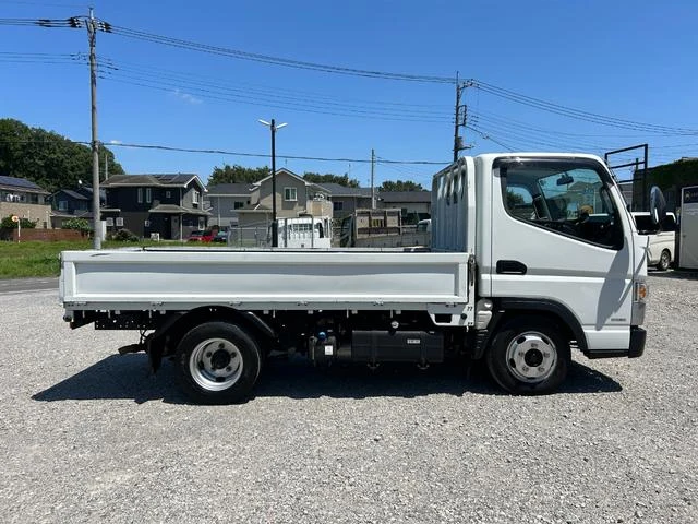 Mitsubishi Fuso CANTER 8