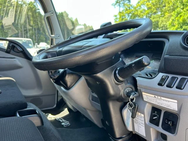 Mitsubishi Fuso CANTER 14