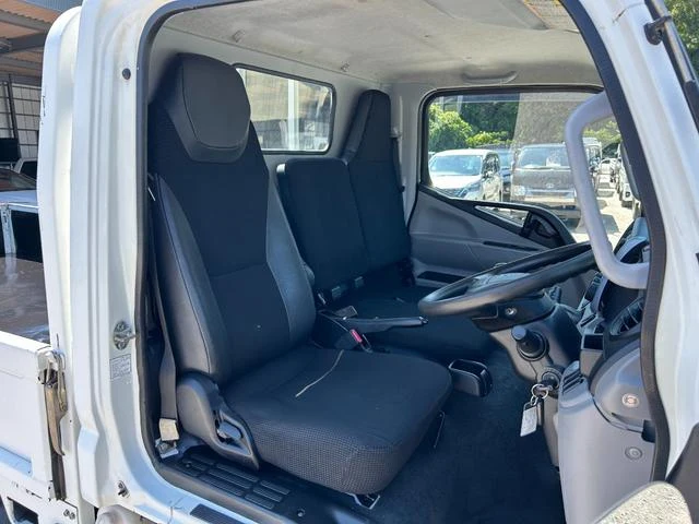 Mitsubishi Fuso CANTER 11