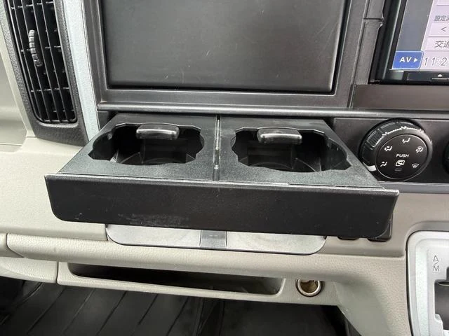 Mitsubishi Fuso CANTER 23