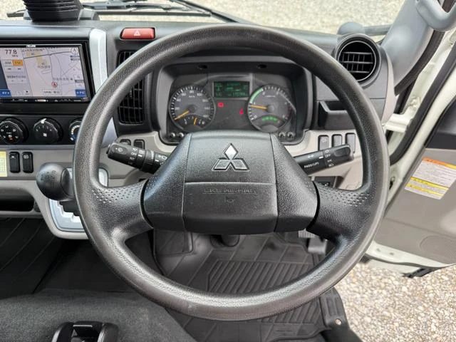 Mitsubishi Fuso CANTER 14