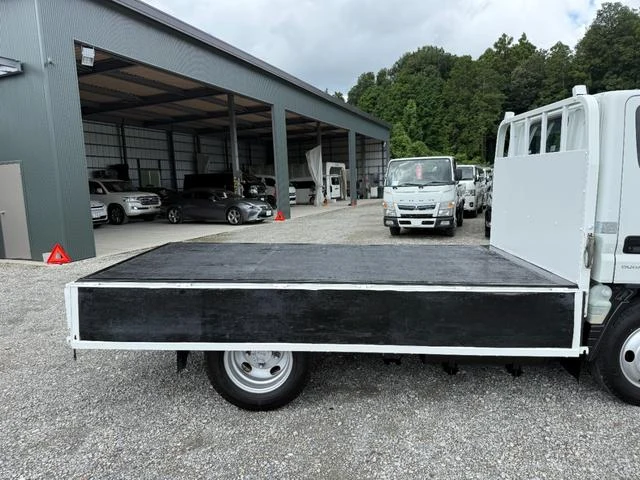 Mitsubishi Fuso CANTER 49