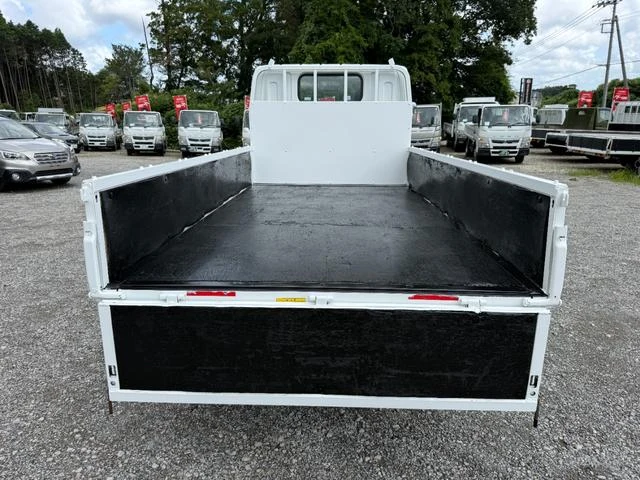 Mitsubishi Fuso CANTER 51