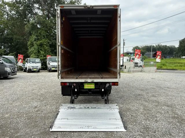 Mitsubishi Fuso CANTER 57