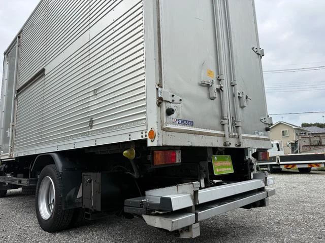 Mitsubishi Fuso CANTER 73
