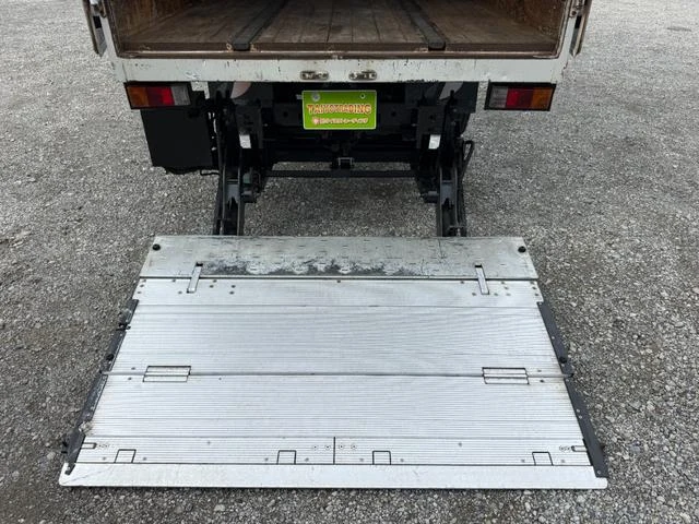 Mitsubishi Fuso CANTER 58