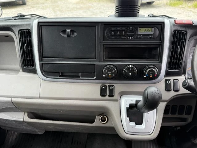 Mitsubishi Fuso CANTER 18