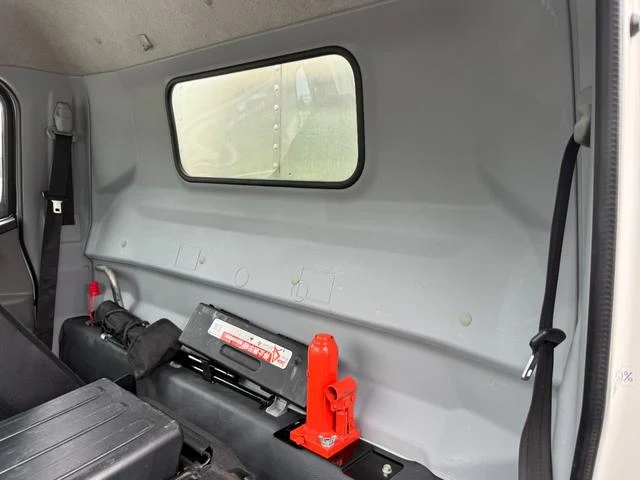 Mitsubishi Fuso CANTER 38
