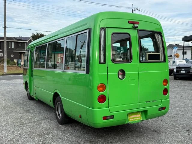 Mitsubishi Fuso ROSA 7