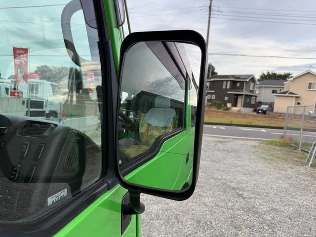 Mitsubishi Fuso ROSA 48