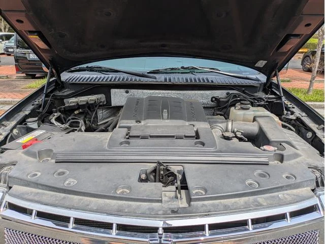 Lincoln NAVIGATOR 63