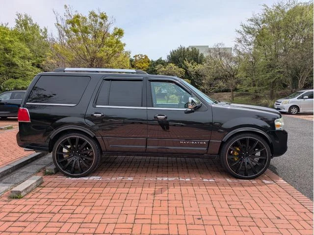 Lincoln NAVIGATOR 8