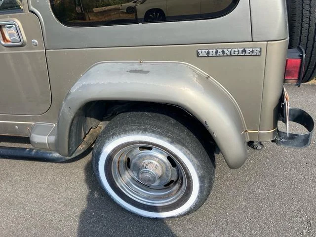 AMC JEEP JEEP 16