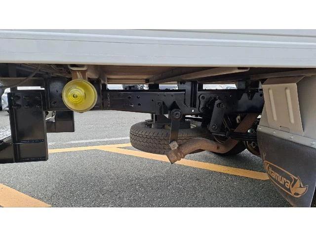 Isuzu ELF 40