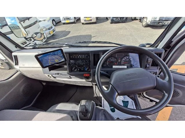 Isuzu ELF 2