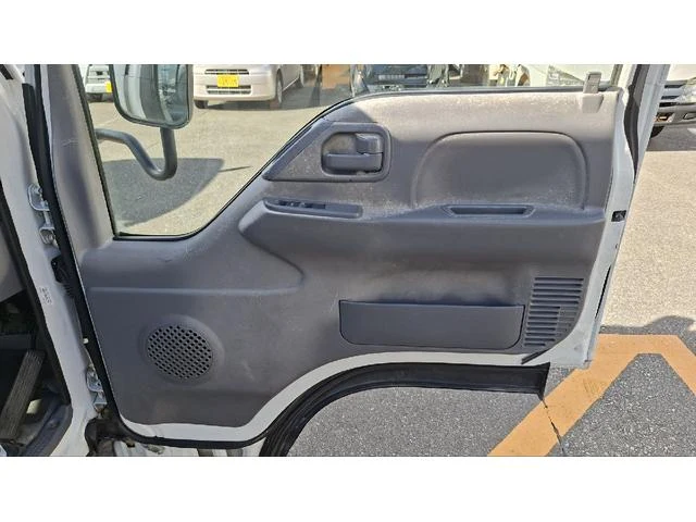 Isuzu ELF 56