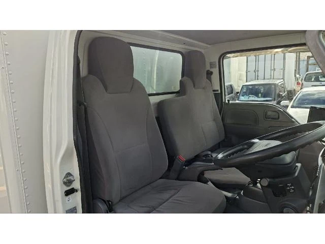 Isuzu ELF 44