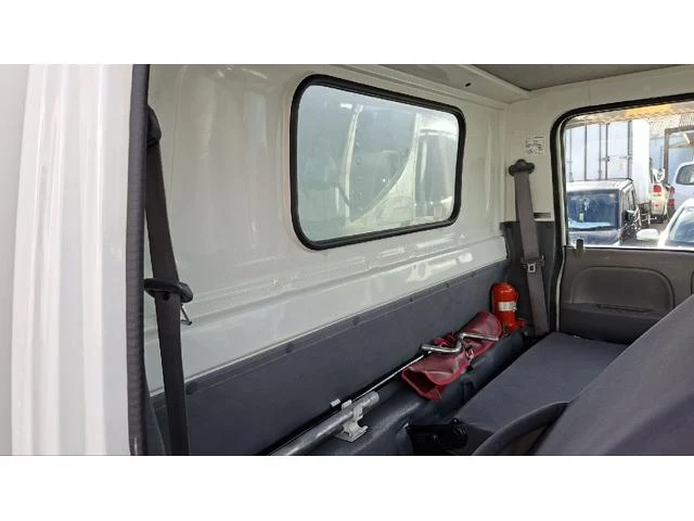 Isuzu ELF 26