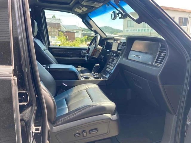 Lincoln NAVIGATOR 5