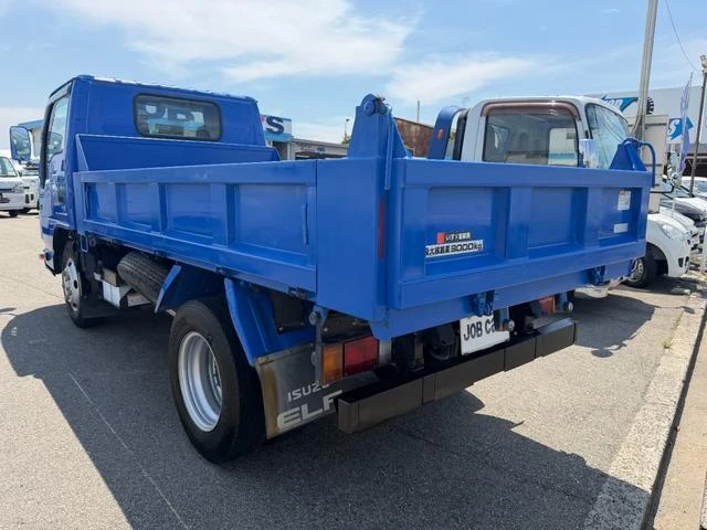 Isuzu ELF 4