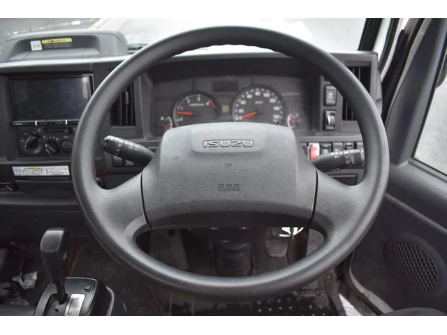 Isuzu ELF 2
