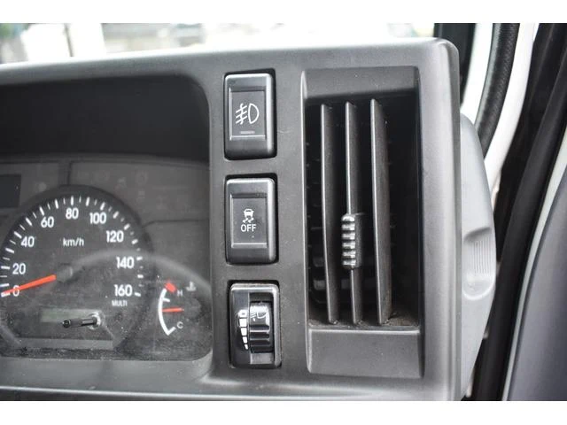 Isuzu ELF 14