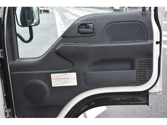 Isuzu ELF 5