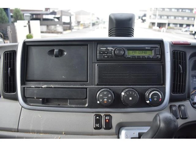 Mitsubishi Fuso CANTER 24