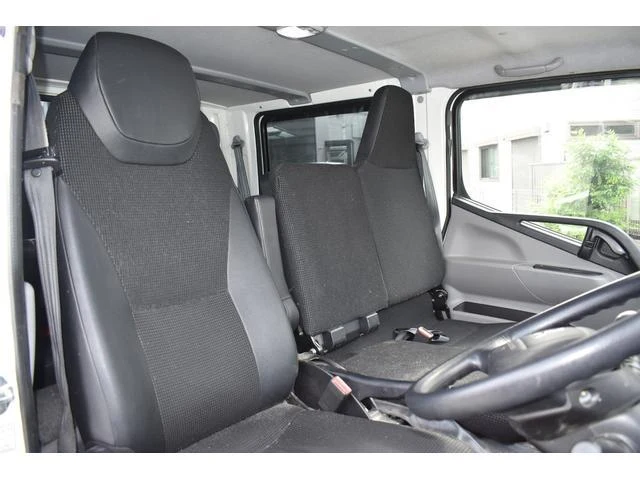 Mitsubishi Fuso CANTER 9