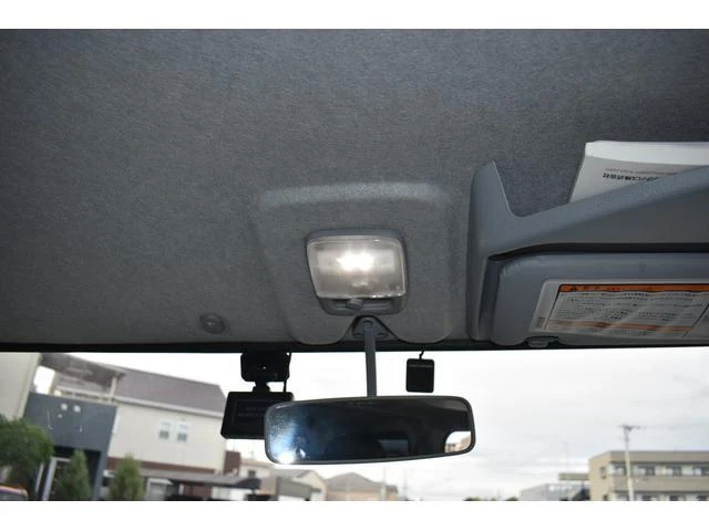 Mitsubishi Fuso CANTER 25