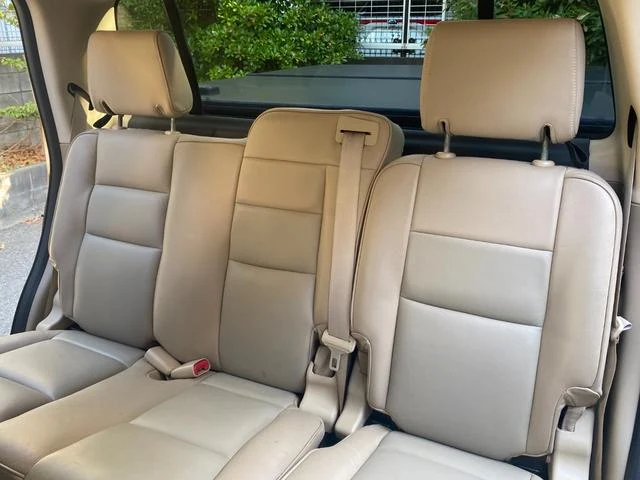 Ford EXPLORER 37