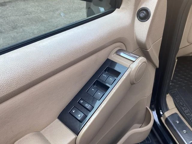 Ford EXPLORER 29