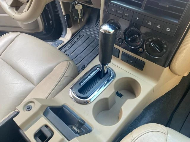 Ford EXPLORER 26