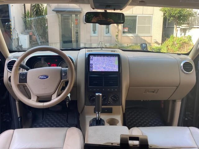 Ford EXPLORER 17