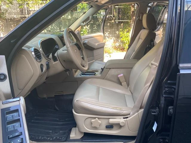 Ford EXPLORER 31