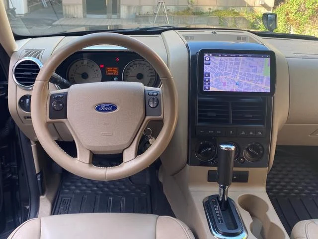 Ford EXPLORER 18