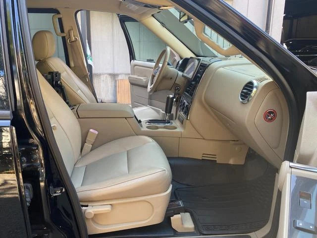 Ford EXPLORER 40