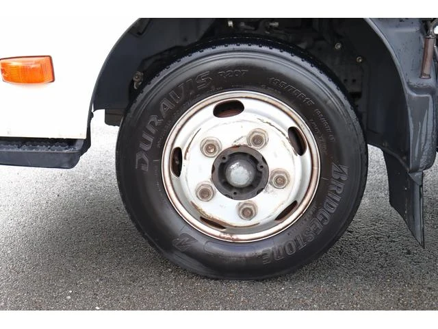 Hino DUTRO 6