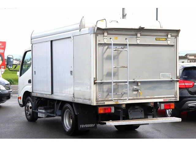 Hino DUTRO 26