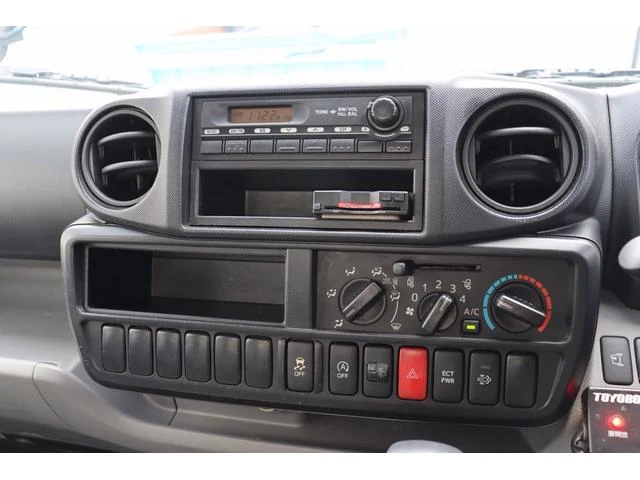 Hino DUTRO 47