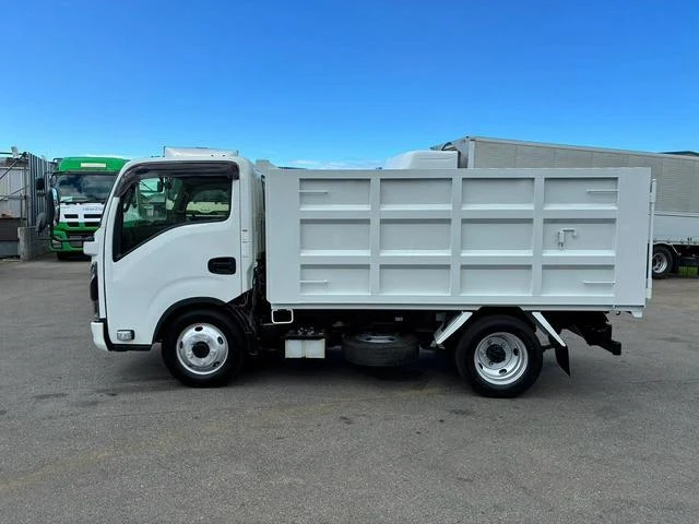 Isuzu ELF 8