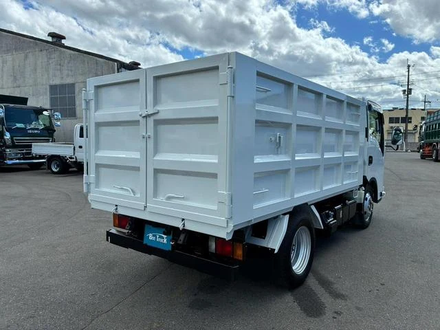 Isuzu ELF 15