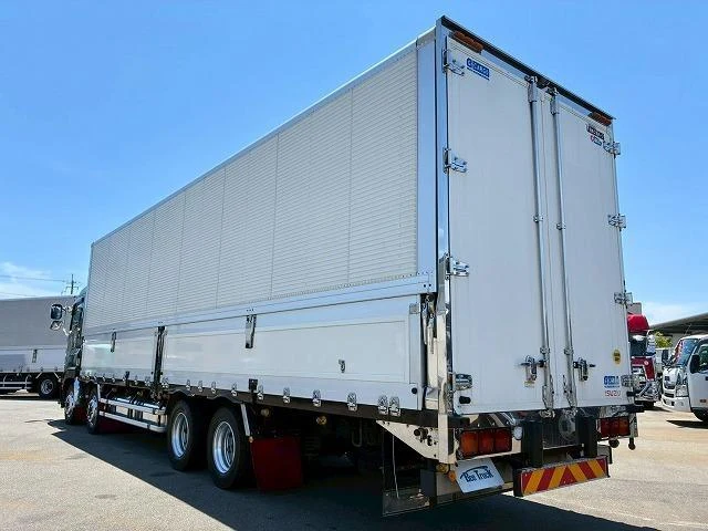 Isuzu GIGA 14