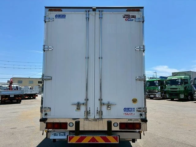 Isuzu GIGA 15