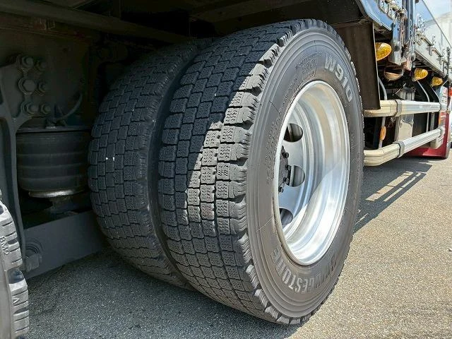 Isuzu GIGA 57