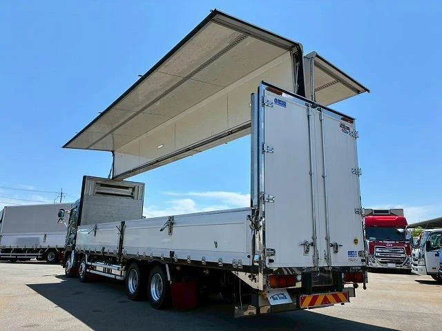 Isuzu GIGA 7