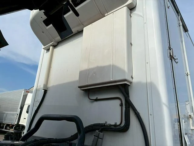 Isuzu ELF 16