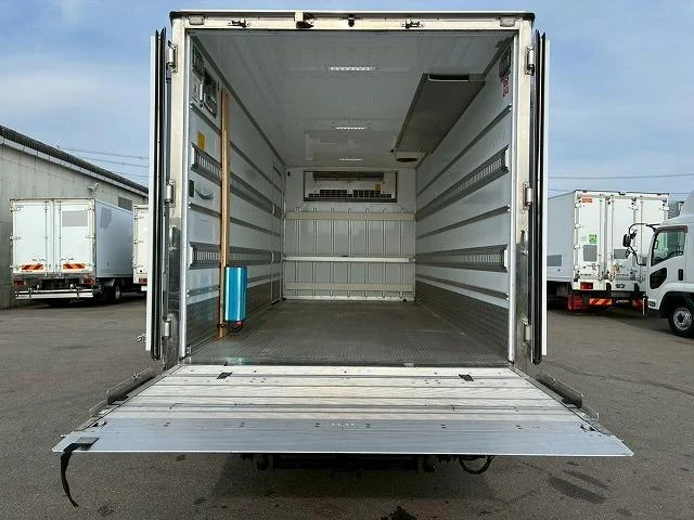 Isuzu ELF 20