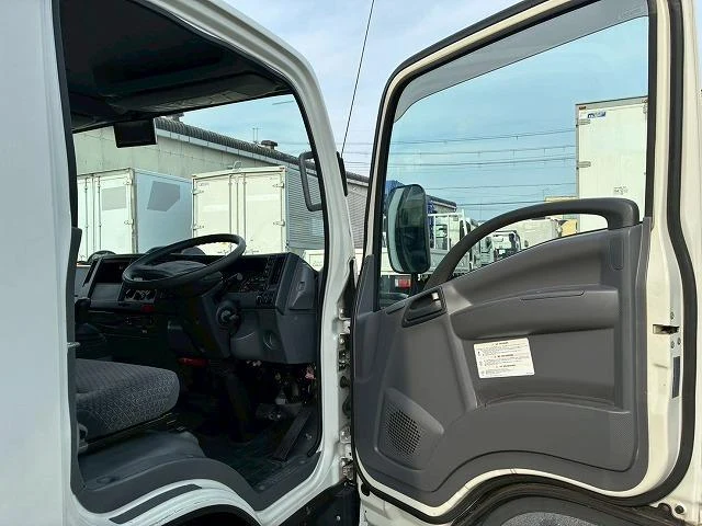 Isuzu ELF 50