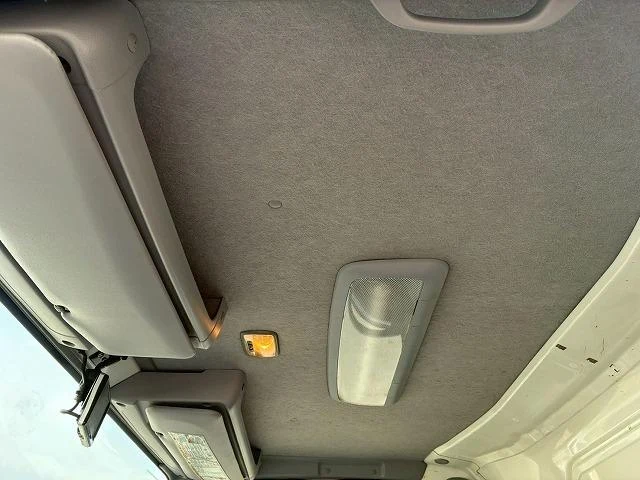 Isuzu ELF 49